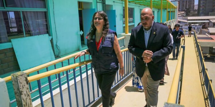 Ministra (s) Alejandra Arratia recorrió las obras que permitirán sumar más de 500 nuevos cupos en la región de Tarapacá