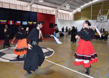 Cinco países que participan en versión 11 de “Nuestras Raíces” visitaron CP de Hospicio