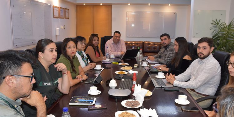 Funcionarios de la gerencia de operaciones de ZOFRI buscan apoyar el trabajo del CCP