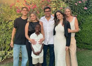 “Tenemos que hablar” estrena su jingle oficial con las voces de Douglas y Rafael Araneda