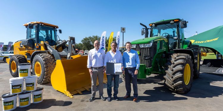 Alianza entre Salfa, Enex y John Deere optimizará distribución de aceites para maquinaria en Chile