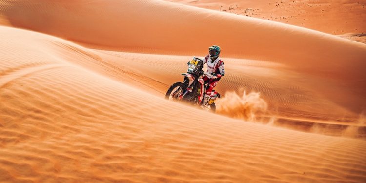 Nacho Cornejo mantiene el ritmo y sigue en el Top 5 tras la Etapa 3 del Abu Dhabi Desert Challenge