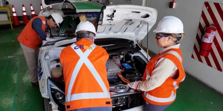 CEIM se suma a la Electromovilidad con programa de Mantenedores de Vehículos Eléctricos