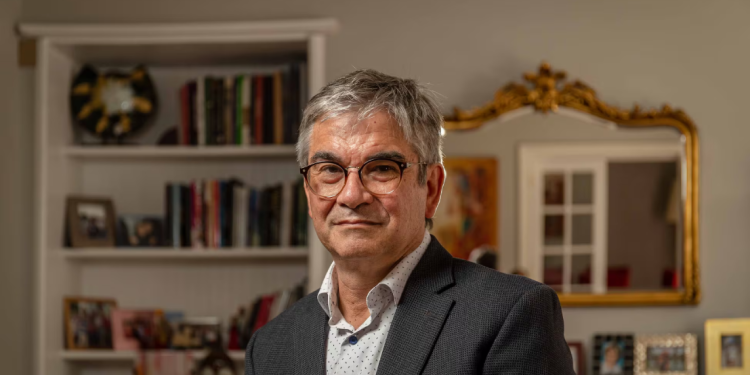 Encuesta Cadem: Aprobación del ministro Marcel cae 6 puntos a 45%, el nivel más bajo desde que asumió en marzo de 2022