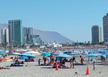 Alerta por altas temperaturas: A qué factores debemos estar atentos para evitar la deshidratación