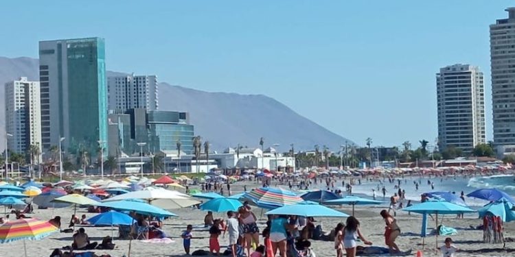 Alerta por altas temperaturas: A qué factores debemos estar atentos para evitar la deshidratación