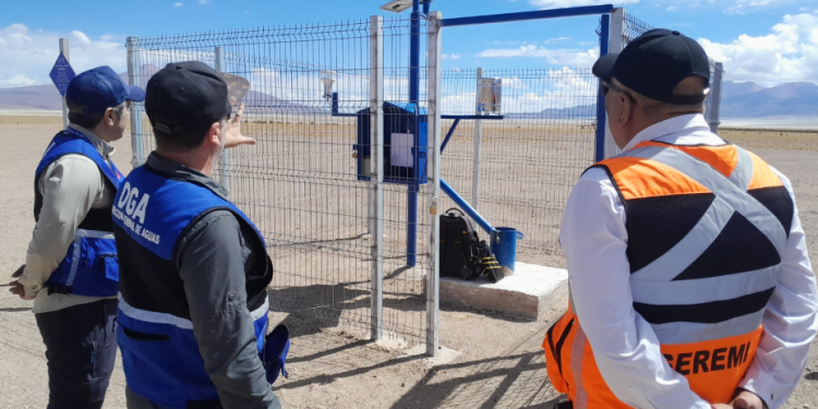 DGA refuerza monitoreo hídrico en Tarapacá con nuevas estaciones piezométricas y meteorológicas