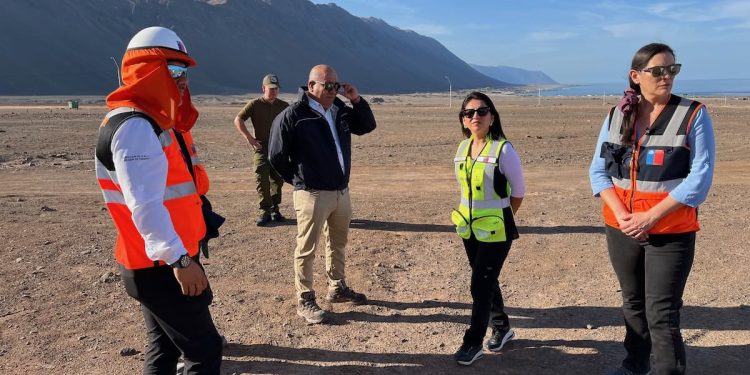 Delegada Presidencial inspeccionó islas de seguridad en el borde costero
