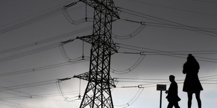 Los problemas estructurales del sistema eléctrico que evidenció el corte de luz masivo