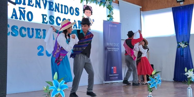 En Escuela de Camiña con el lema “Volvamos a clases, que nadie falte” región de Tarapacá dio bienvenida al Año Escolar 2025