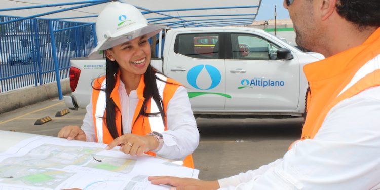Angélica Carrión Rengifo, Inspector Técnico de Obras, Aguas del Altiplano: “No hay límites para una mujer, sueña en grande y llegarás muy lejos”