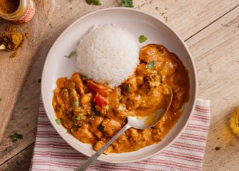 Pollo al Curry con Salsa de Maní