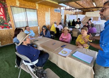 Agricultores de Pica se capacitan en gestión predial para fortalecer agricultura sostenible