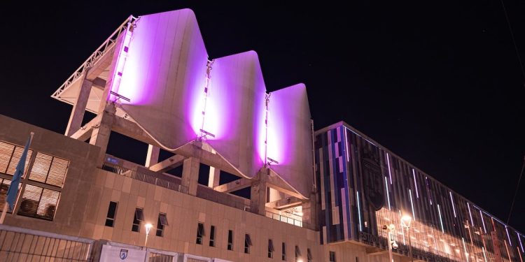 Iquique se ilumina de púrpura en apoyo al Día Mundial de la Epilepsia