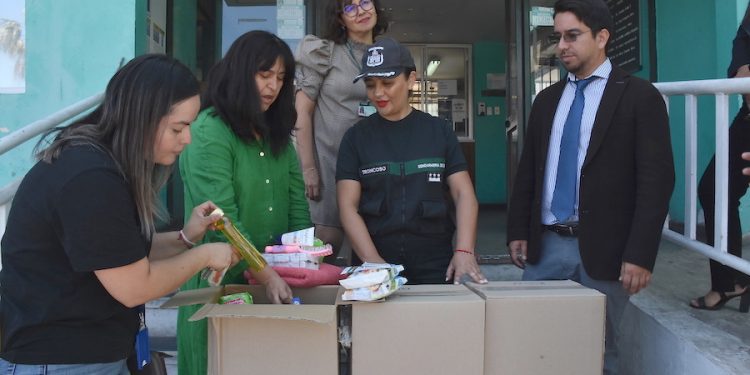 Seremi de Desarrollo Social donó Kit para mujeres del CCP