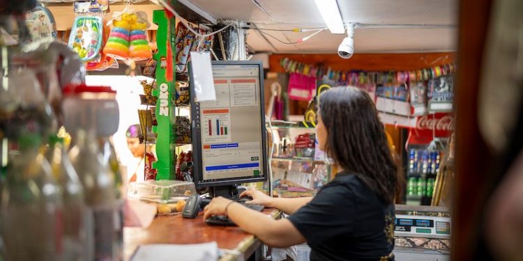 Más de 400 almacenes de barrio podrán dar un salto digital con fondo concursable de Sercotec