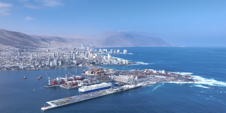 Enero 2025: Puerto de Iquique aumenta un 21% su transferencia de carga