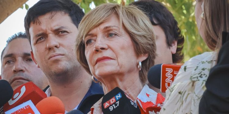 Cadem: Matthei supera por al menos 10 puntos a todos sus rivales en escenario de segunda vuelta
