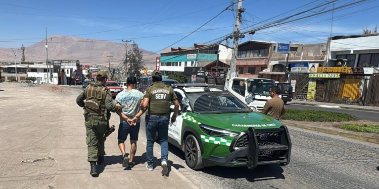Operativo de Carabineros permitió detención de cinco prófugos de la justicia