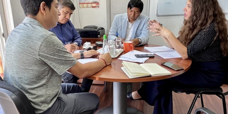 Seremi de Energía se reúne con Alcalde de Huara para potenciar el desarrollo energético de la comuna