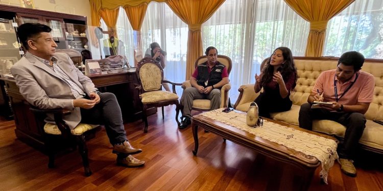 Pica evalúa la implementación del Programa Parque Solar Comunitario