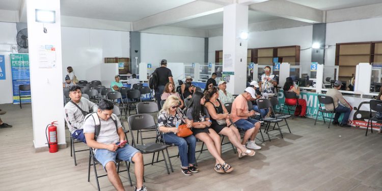 Municipalidad de Iquique inicia renovación de permisos de circulación 2025