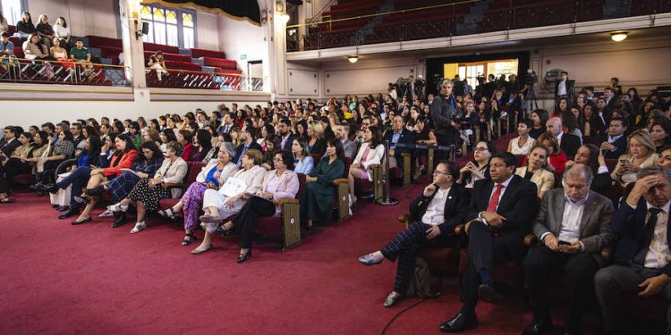 Mesa Mujer y Minería: BHP obtiene primer lugar en premiación de buenas prácticas en categoría prevención de la violencia y el acoso