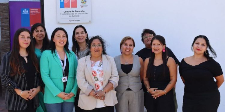 Aniversario del tercer año de Gobierno: Ministra (s) de la Mujer destaca avances en igualdad de derechos en visita a Alto Hospicio