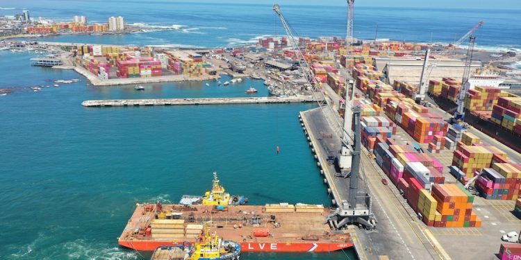 Desafío superado: ITI embarca exitosamente una grúa móvil de más de 500 toneladas