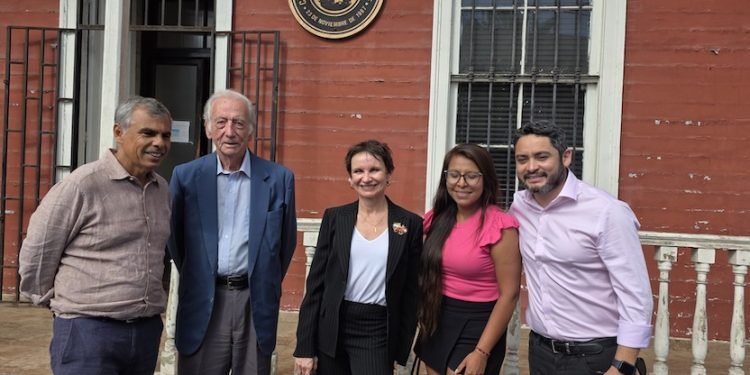 Candidata presidencial Carolina Tohá expresó en Iquique su compromiso con el mundo pampino