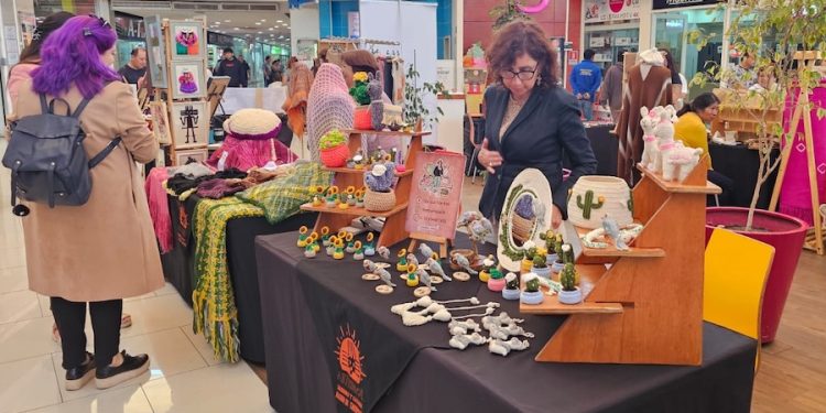 Difundirán y comercializarán artesanía regional en Líder Sur Iquique