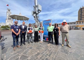 Subtel presenta carro móvil que permitirá resguardar la conectividad digital en emergencias