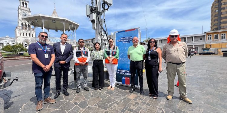 Subtel presenta carro móvil que permitirá resguardar la conectividad digital en emergencias