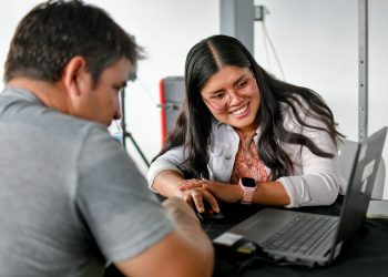 Tomasinos y tomasinas de Tarapacá lideran Operación Renta 2025