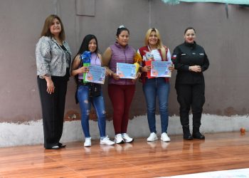 Con obras de teatro, narrativas y poemas Escuela del CCP celebró el Día del Libro