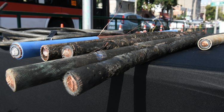 Robo de cables eléctricos llegó a 1.200 casos y afectó a más de 540 mil clientes durante 2024
