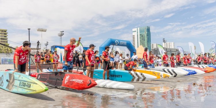 Finalizó segunda fecha del circuito nacional de stand up paddle en Arena Cavancha de Iquique