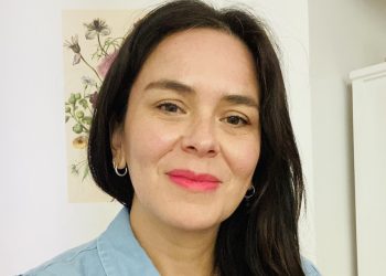 ¿Cómo afrontar el cambio de hora? Estrategias para una adaptación amable con niñas y niños