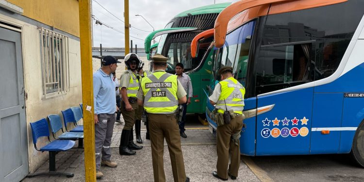 Dos conductores de buses fueron detenidos en Rodoviario tras dar positivo en Narcotest