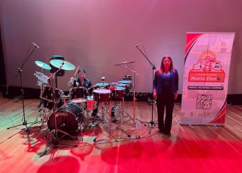 En Teatro de Oficina María Elena Hugo Navarro batirá récord mundial tocando batería / Más de 500 temas se escucharán en la jornada