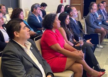Expertos abordan la logística sostenible para un Tarapacá bioceánico