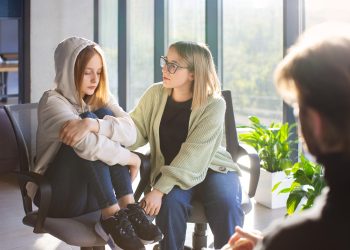Fatiga emocional, tristeza y soledad predominan entre adolescentes latinoamericanos
