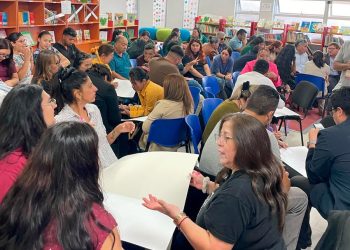 SLEP Iquique inicia una estrategia de bienestar para los docentes mediante una intervención con Elige Educar