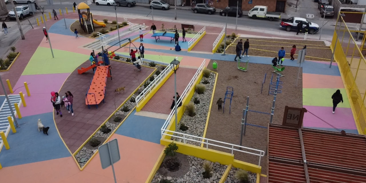 Programa Quiero Mi Barrio de MINVU materializa inversión por $8.260 millones en obras de recuperación urbana y participación de vecinos entre 2022 y 2025