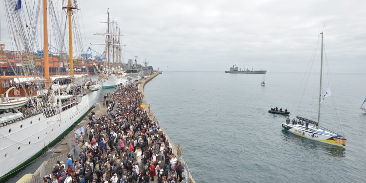 Buque Escuela “Esmeralda” zarpó para dar inicio a su 69 Viaje de Instrucción