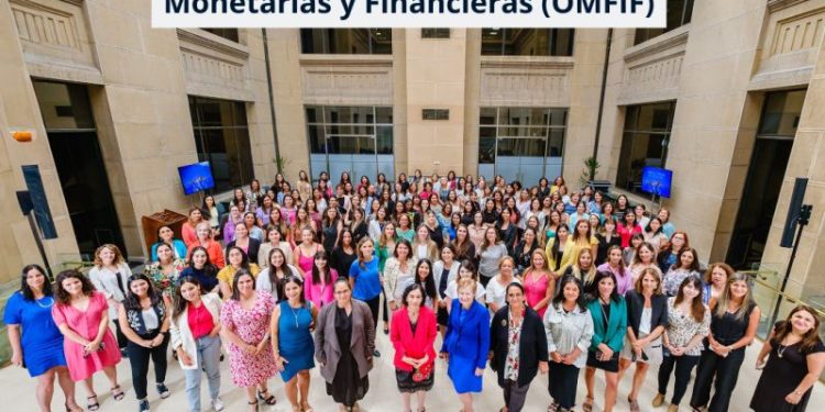 Banco Central de Chile mantiene primer lugar en índice de género del Foro Oficial de Instituciones Monetarias y Financieras