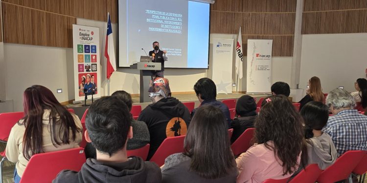 Tarapacá: Defensor Regional expuso a estudiantes de Inacap sobre el rol de la Defensoría