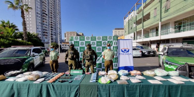 «Operación La Madrina»: Desarticulan organización criminal dedicada al tráfico de drogas en Iquique y Alto Hospicio