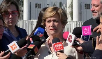 Evelyn Matthei: “Hay miembros del crimen organizado que se están escondiendo detrás de las barras del fútbol”