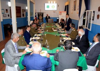 Homenaje del Rotary Club Iquique a Carabineros de Chile en su 98 aniversario